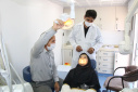فعالیت کلینیک سیار دندانپزشکی معاونت بهداشتی دانشگاه علوم پزشکی اراک در روستای استوه+ فیلم