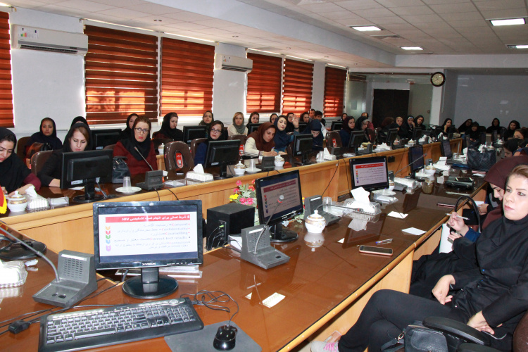 کارگاه مشاوره در تست HIV ، سالن جلسات مرکز بهداشت استان مرکزی ، ۱۱ شهریور ماه