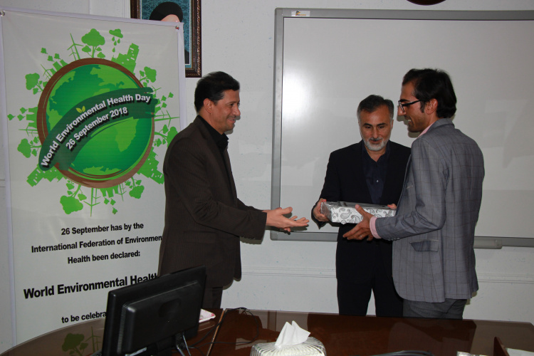 تقدیر و تشکر از همکاران بهداشت محیط شاغل در مرکز بهداشت استان و تابعه ، سالن جلسات مرکز بهداشت استان مرکزی، ۴ مهر ماه