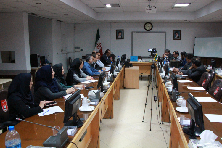 جلسه هم اندیشی حذف هپاتیت ، سالن جلسات مرکز بهداشت استان مرکزی ، ۱۸ مهر ماه