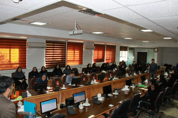 کارگاه مسئله شناسی و تصمیم‌گیری در زندگی فردی،سالن جلسات مرکز بهداشت استان مرکزی،۲۱مهرماه