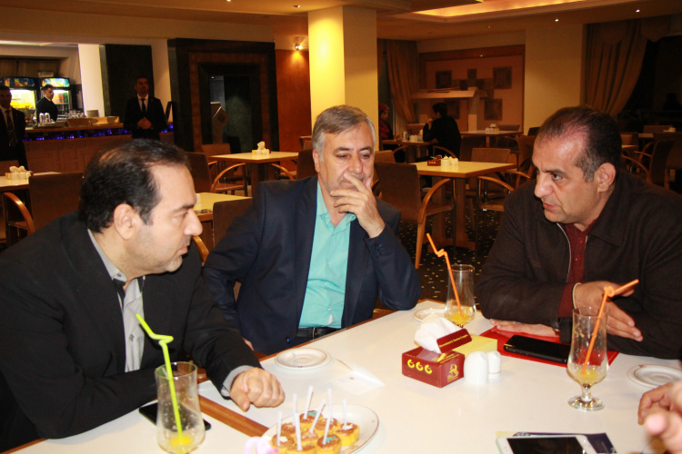 استقرار تیم معاونت بهداشتی و تشکیل جلسه بمنظور برنامه ریزی جهت بازدید از مراکز ، استان مرکزی، ۱۲ آذر ماه