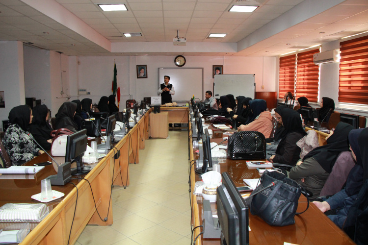 برگزاری کارگاه آموزشی احیاء در کودکان و شیرخواران، سالن جلسات مرکز بهداشت استان ، ۱۵ دی ماه