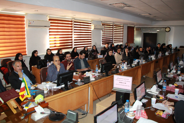 کارگاه آشنایی با پوسیدگی دندان در دانش آموزان ابتدایی ، سالن جلسات مرکز بهداشت استان ، ۱۷ دی ماه