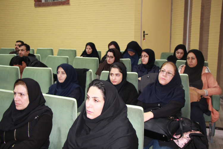 جلسه آموزشی مانور و سناریو نویسی ، سالن جلسات مرکز بهداشت استان مرکزی ، ۲ بهمن ماه