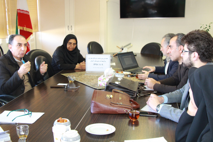 جلسه بررسی وضعیت نیروهای بهورزی شهرستان آشتیان، استان مرکزی، ۹ بهمن ماه