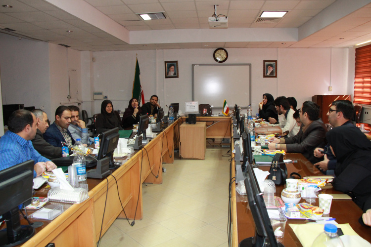 جلسه باز آموزی ثبت اطلاعات بهداشت محیط ، سالن جلسات مرکز بهداشت استان مرکزی، ۲۴ بهمن ماه