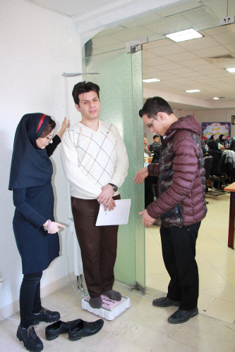 انجام خطرسنجی همزمان با همایش خود مراقبتی سازمانی ، سالن جلسات مرکز بهداشت استان مرکزی، ۱۹ اسفند ماه