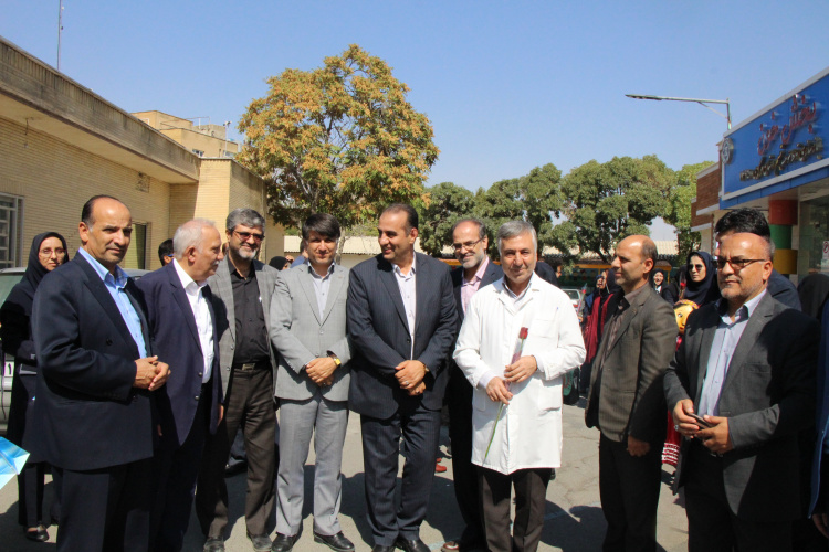 بازدید از بخش اطفال بیمارستان امیرکبیر بمناسبت هفته کودک، ۱۷ مهر ماه