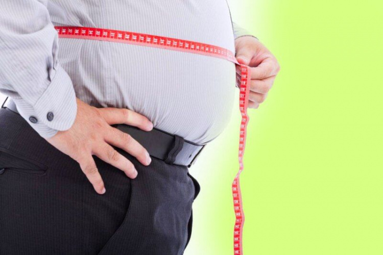 ۵۰درصد جمعیت میانسال به بالای استان مرکزی چاقی شکمی دارند .