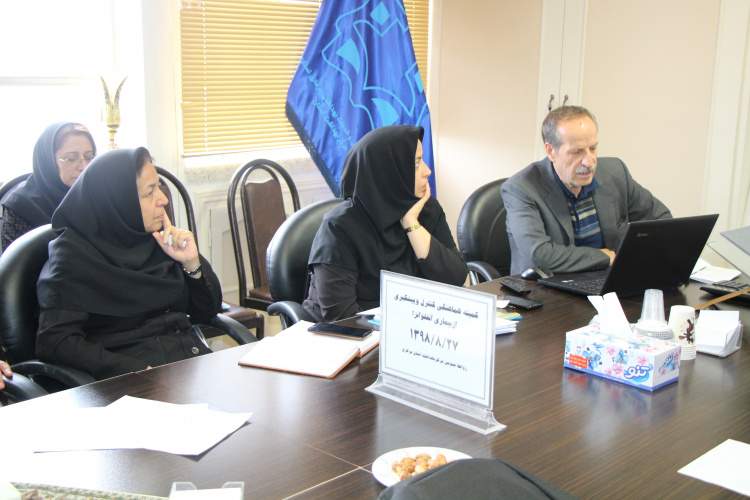 کمیته هماهنگی کنترل و پیشگیری از بیماری آنفولانزا ، مرکز بهداشت استان مرکزی ، ۲۷ آبان ماه