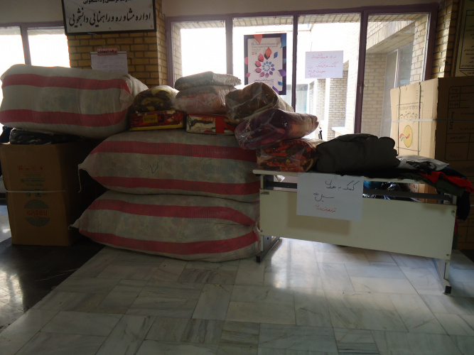 ارسال کمک های غیر نقدی پرسنل ساختمان الغدیر به مناطق سیل زده