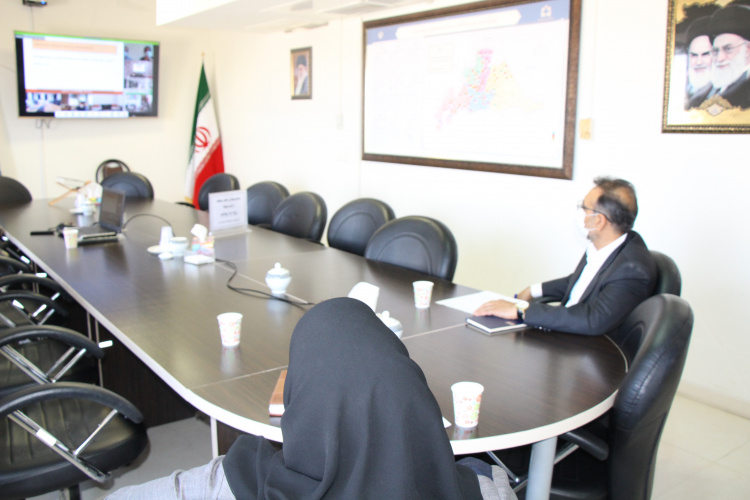 وبینار بیماری های منتقله از آب و غذا ، سالن جلسات مرکز بهداشت استان مرکزی، ۲۸ تیر ماه