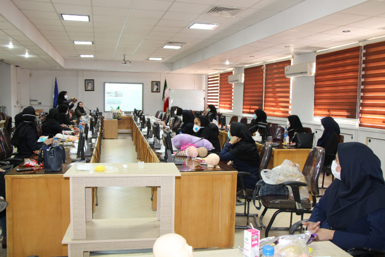 کارگاه عملی تغذیه با شیر مادر  ، سالن جلسات مرکز بهداشت استان مرکزی، ۴ شهریور ماه