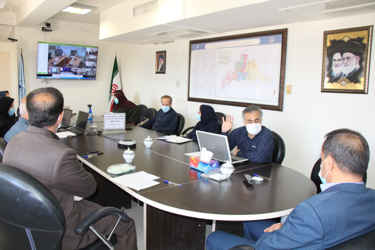 وبینار وزارتی معاونین بهداشت سراسر کشور با رویکرد پیشگیری و کنترل و بررسی وضعیت موجود بیماری کرونا ویروس، سالن جلسات مرکز بهداشت استان مرکزی، ۲۹ شهریور ماه