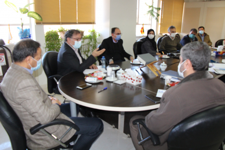 جلسه ارائه گزارش اجمالی از اجرای طرح شهید حاج قاسم سلیمانی (کرونا ویروس)، سالن جلسات مرکز بهداشت استان مرکزی، ۷ دی ماه