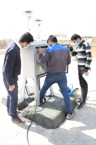 نصب دستگاه سنجش آلودگی هوا در مرکز بهداشت استان مرکزی، ۲۹ بهمن ماه
