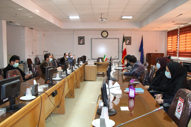 جلسه هماهنگی آموزش اجرای آزمایشات تشخیص سریع کووید ۱۹( پزشکان خصوصی)، سالن جلسات مرکز بهداشت استان مرکزی، ۱۸ اسفند ماه