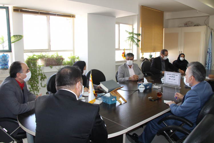 جلسه هماهنگی واکسیناسیون کرونا ویروس، سالن جلسات مرکز بهداشت استان مرکزی، ۷ فروردین ماه