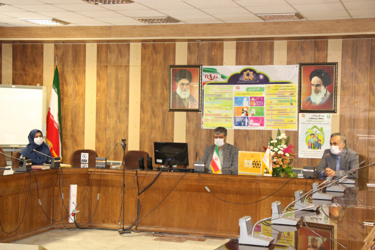 تبریک روز آزمایشگاه توسط دکتر اسماعیلی معاون فنی معاونت بهداشتی به پرسنل شاغل در آزمایشگاه مرکز بهداشت شهرستان اراک،  ۳۰ فروردین ماه