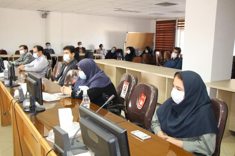 مراسم بازنشستگی خانم مهندس نکوئیان رئیس گروه سلامت کار، سالن جلسات مرکز بهداشت استان مرکزی، ۴ اردیبهشت ماه