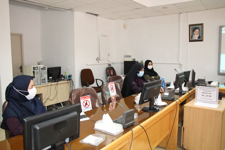 وبینار بررسی راهبردهای دستیابی به اهداف شاخص سزارین سال ۱۴۰۰(ترویج زایمان طبیعی)، سالن جلسات مرکز بهداشت استان مرکزی، ۲۶ اردیبهشت ماه