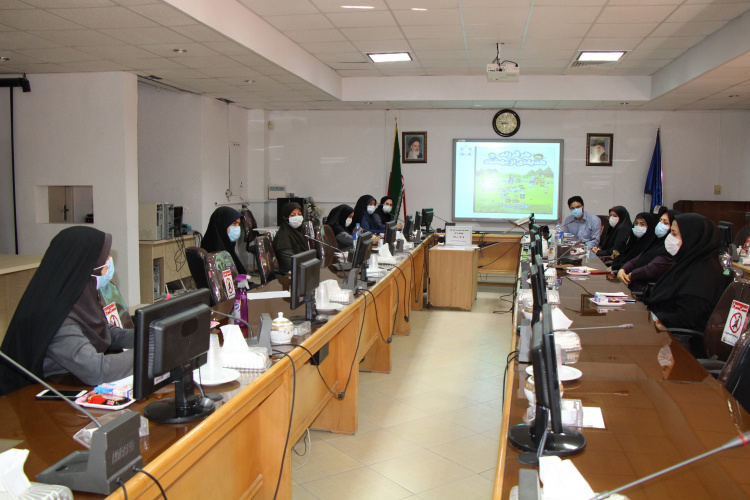 نشست هم اندیشی با سمن های جوانان اراک، سالن جلسات مرکز بهداشت استان مرکزی، ۷ تیر ماه