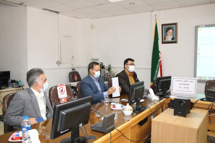 کمیته دانشگاهی واکسیناسیون کووید ۱۹، سالن جلسات مرکز بهداشت استان مرکزی، ۲۶ تیر ماه