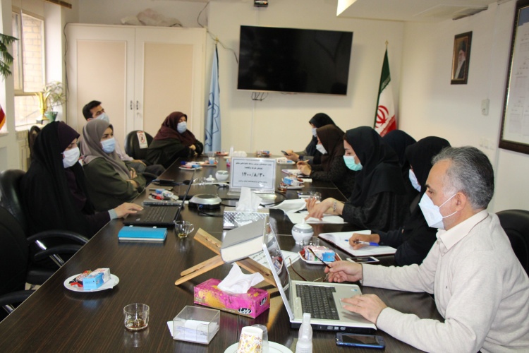 وبینار هماهنگی پویش روابط خانوادگی سالم(پویش حرف و گفت)، سالن جلسات مرکز بهداشت استان مرکزی، ۳۰ آبان ماه