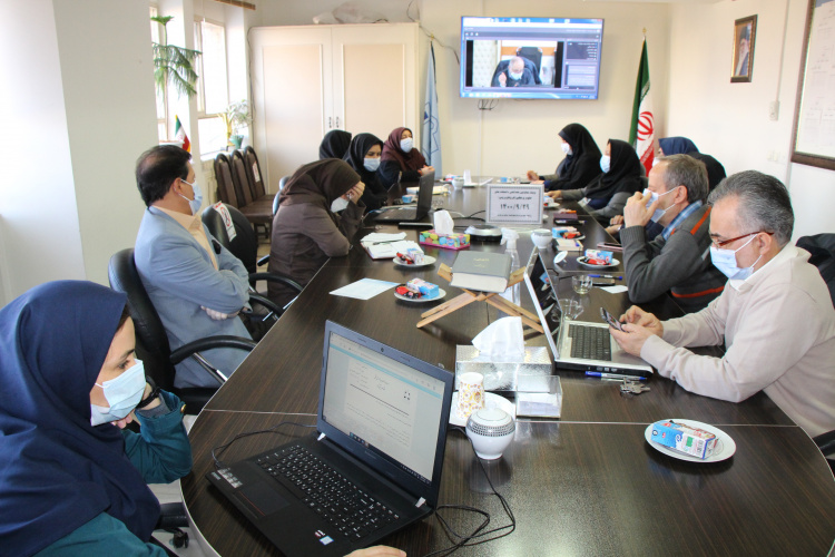 وبینار وزارتی معاونین بهداشت دانشگاه های علوم پزشکی سراسر کشور(کرونا ویروس)، سالن جلسات مرکز بهداشت استان مرکزی، ۲۹ آذرماه