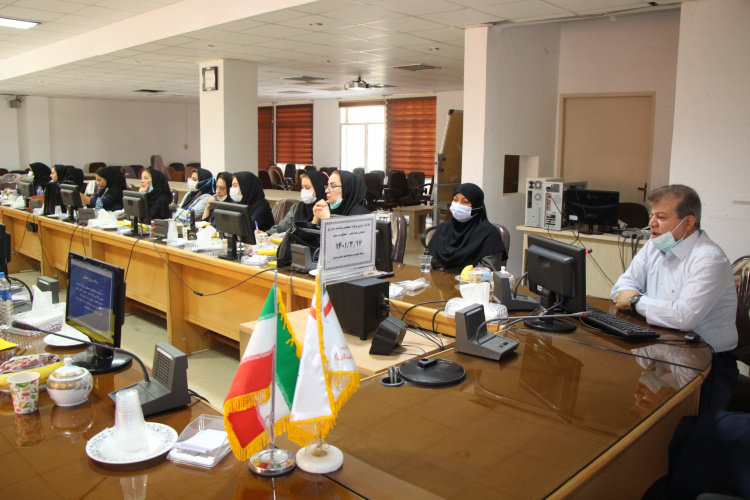 کارگاه تدوین برنامه عملیاتی سلامت مادران( معاونت بهداشت و معاونت درمان)، سالن جلسات مرکز بهداشت استان مرکزی، ۱۷ خرداد ماه