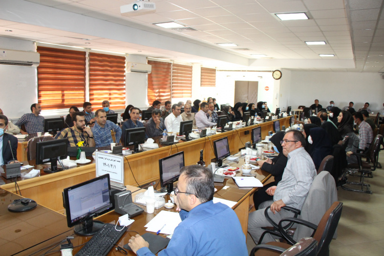 جلسه آموزشی نرم افزار صندوق ، سالن جلسات مرکز بهداشت استان مرکزی، ۱ تیر ماه