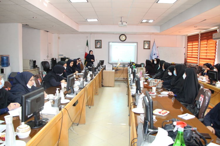 دومین روز کارگاه شیر مادر، سالن جلسات مرکز بهداشت استان مرکزی، ۲۳ شهریور ماه