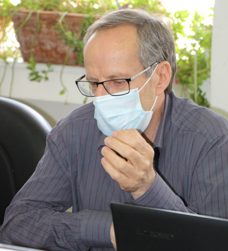 قارچ‌های خودرو در طبعیت سمی و مرگ‌آور هستند