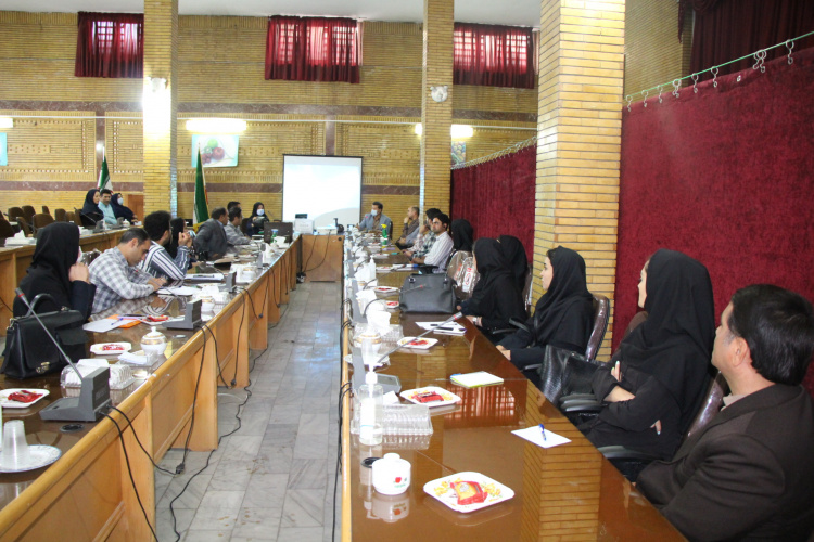 اصول بهداشت محیط رخت شوی خانه بیمارستان، سالن جلسات مرکز بهداشت استان مرکزی، تیر ماه