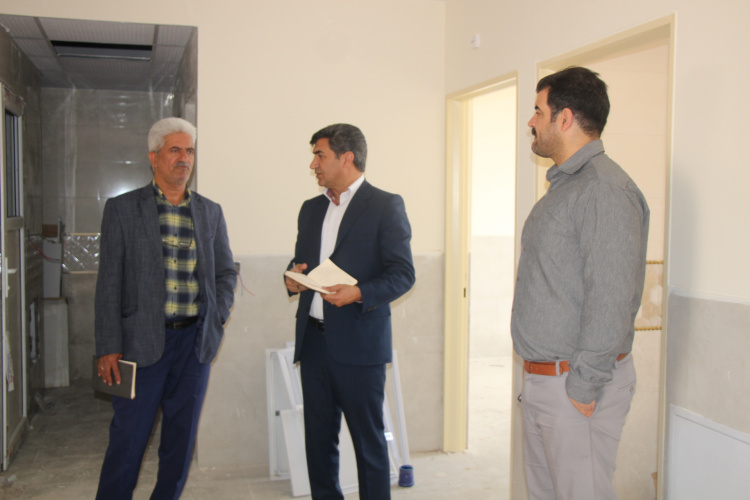 بازدید معاون اجرایی معاونت بهداشتی و مهندسین منابع فیزیکی دانشگاه از پروژه های در حال ساخت مرکز خدمات جامع سلامت شهری و پایگاه سلامت امین شهرستان محلات