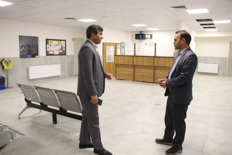 بازدید معاون اجرایی مرکز بهداشت استان مرکزی از پروژه آماده بهره برداری مرکز خدمات جامع سلامت روستایی استوه