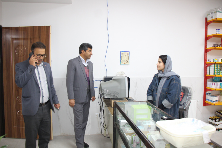 بازدید معاون اجرایی مرکز بهداشت استان مرکزی از پروژه آماده بهره برداری مرکز خدمات جامع سلامت روستایی دهچال