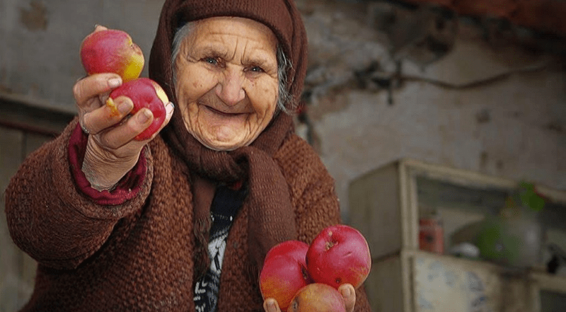 از تغذیه مناسب  برای سالمندان  چقدر اطلاع دارید؟