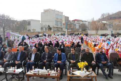 توزیع شیر رایگان در مدارس ابتدایی استان مرکزی آغاز شد