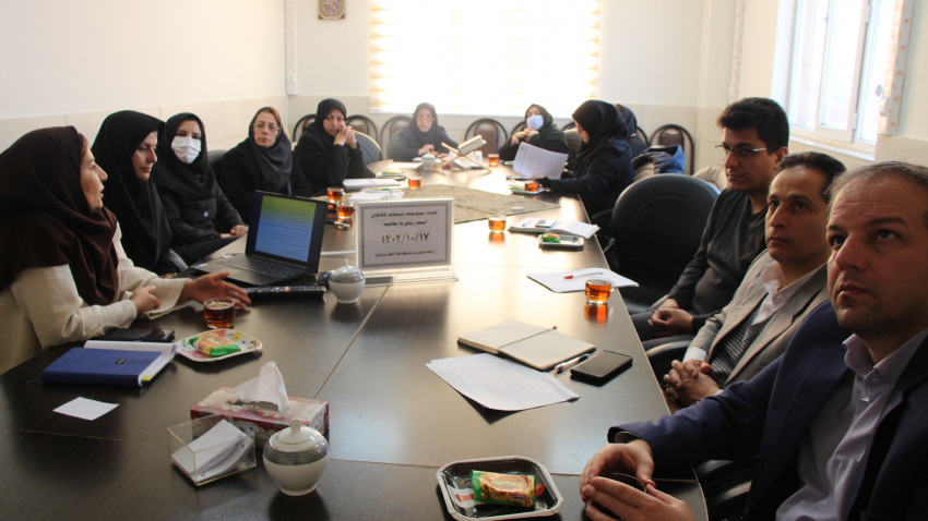 کمیته ممنوعیت تبلیغات کالاهای آسیب رسان به سلامت، سالن جلسات مرکز بهداشت استان مرکزی، ۱۷ دی ماه