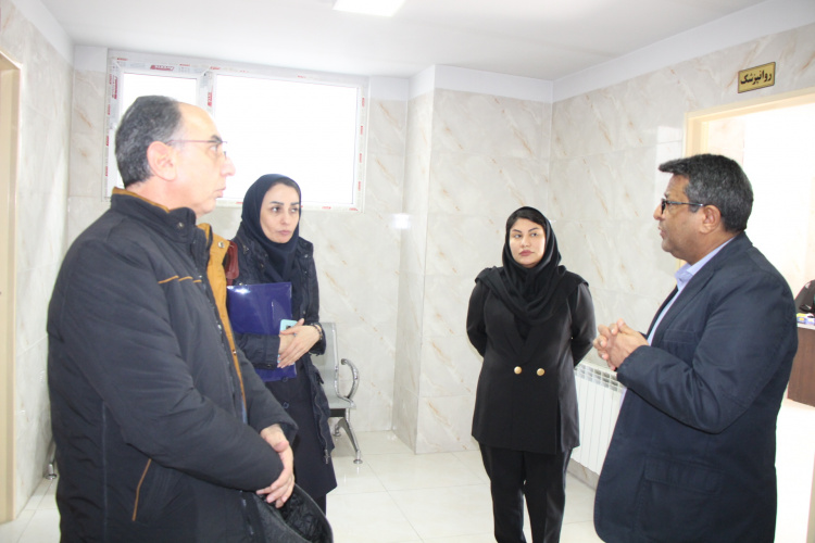 معاون بهداشتی دانشگاه علوم پزشکی اراک از مرکز سراج بازدید کرد