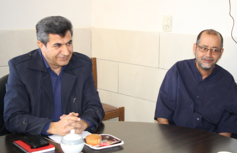 برگزاری مراسم تکریم و تجلیل از همکار بازنشسته معاونت بهداشتی