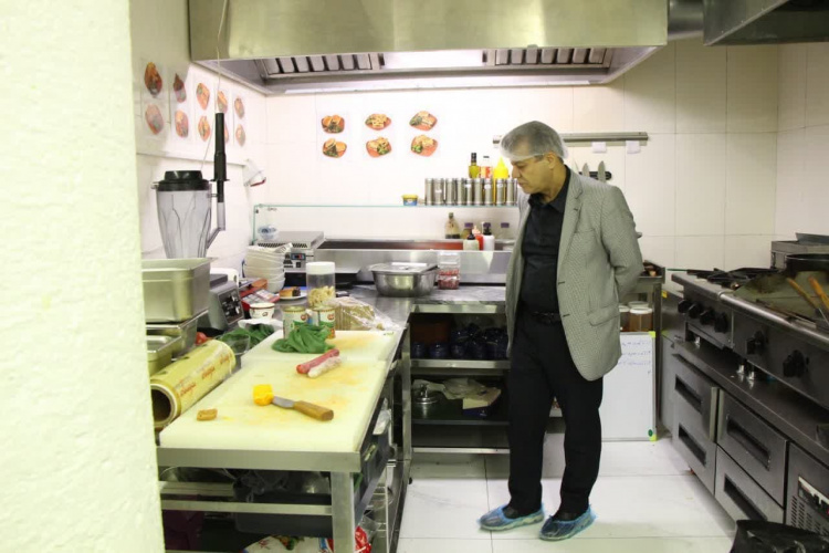 ضبط و توفیف ۷ تُن مواد غذایی غیر مجاز و عیر قابل مصرف وفاسد در استان مرکزی با  پیشرفته در برنامه سلامت نوروزی و ماه مبارک رمضان