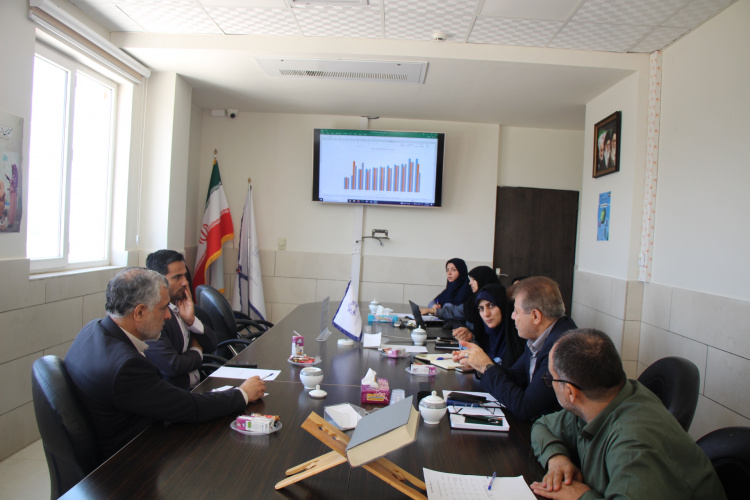 تشکیل نشست هم اندیشی درخصوص  پیشگیری از سقط با هدف حمایت از جوانی جمعیت در استان مرکزی