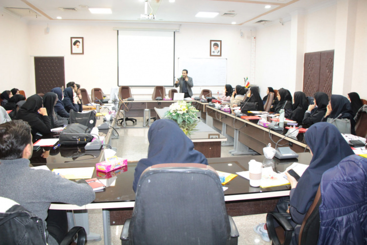 برگزاری کارگاه توانمندسازی کارشناسان تغذیه در دانشگاه علوم پزشکی اراک